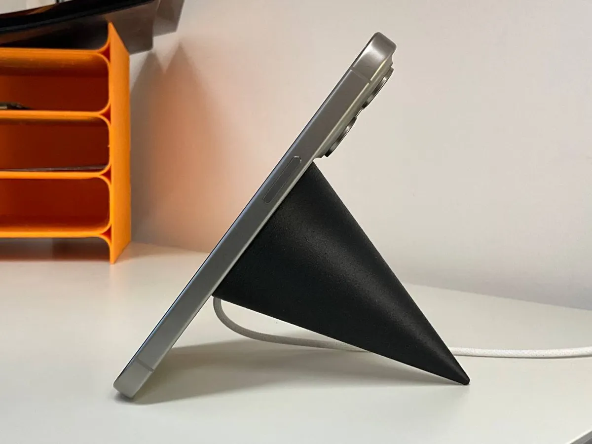 Minimal Brutalist MagSafe Dock Stand, photo 2 of 4 - Minimal Brutalist MagSafe Dock Stand Tools