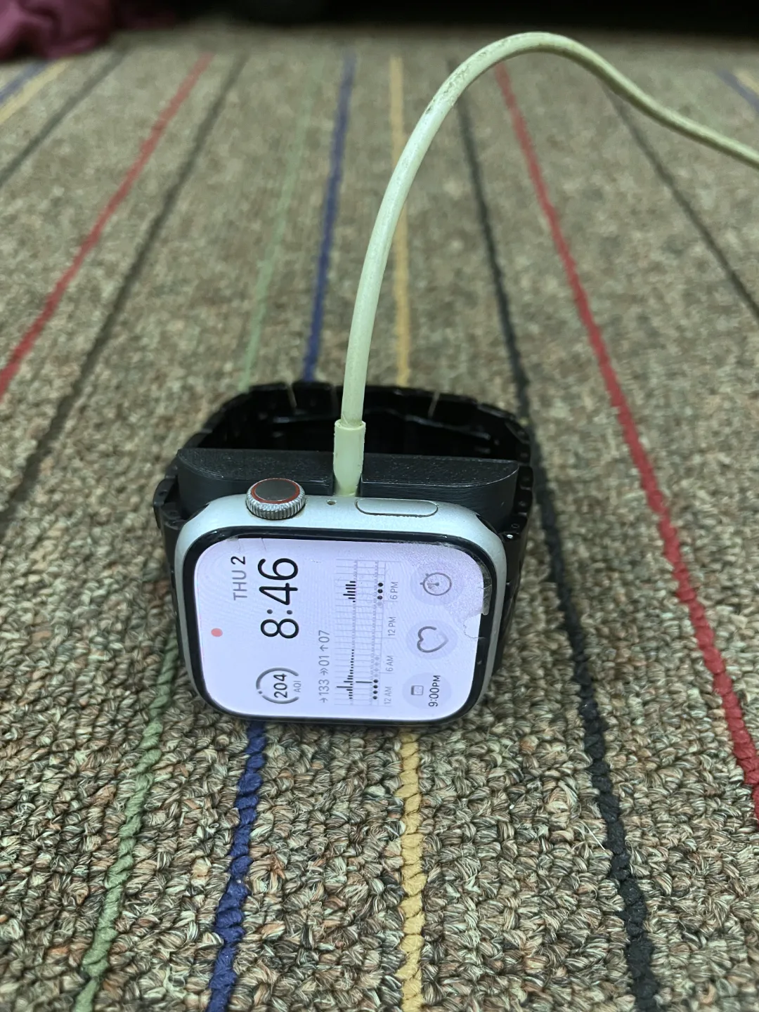 Simple iWatch Charging Case For More Stability, photo 2 of 4 - Simple iWatch Charging Case For More Stability Tools