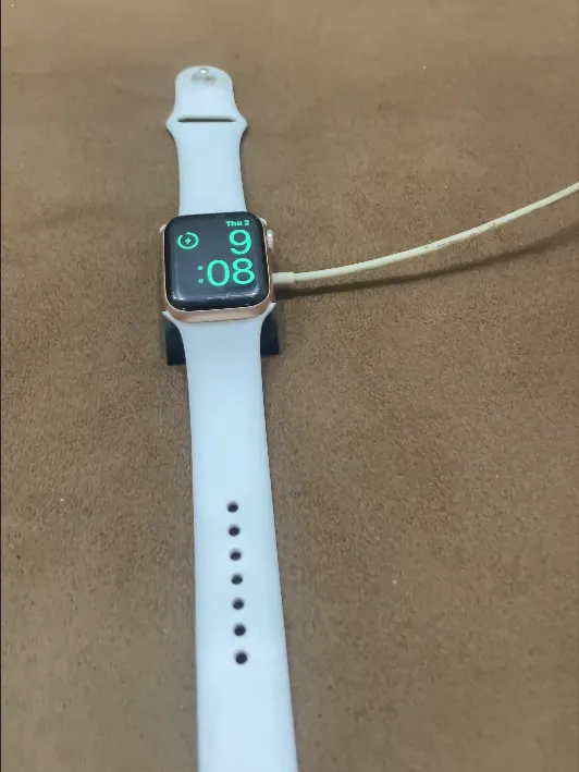Simple iWatch Charging Case For More Stability, photo 3 of 4 - Simple iWatch Charging Case For More Stability Tools