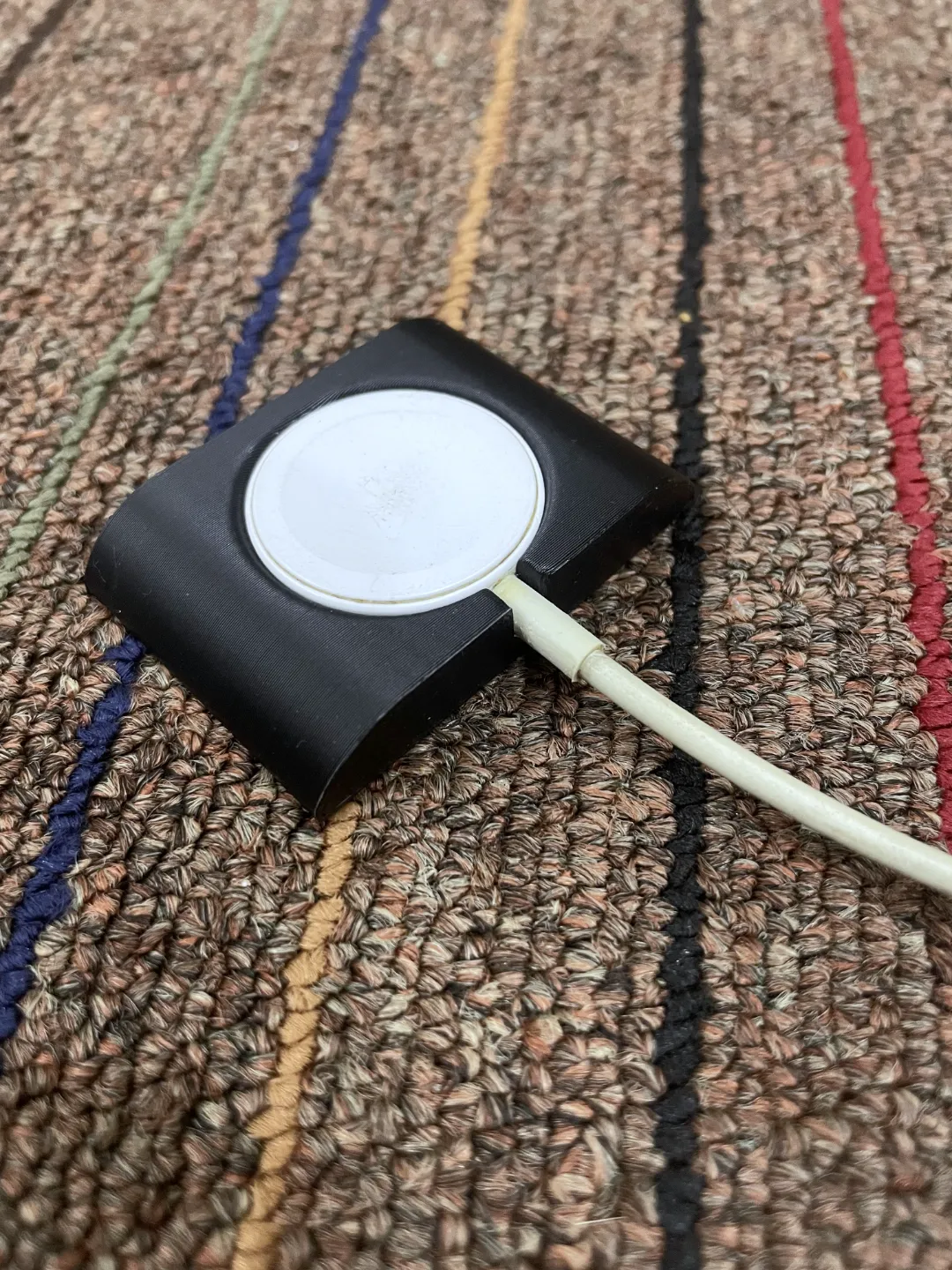 Simple iWatch Charging Case For More Stability, photo 4 of 4 - Simple iWatch Charging Case For More Stability Tools
