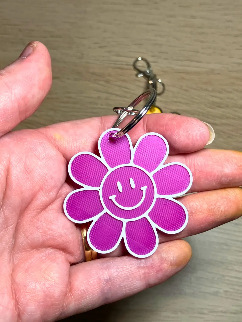 Happy Flower Keyring, "I Love You Mum", photo 4 of 4 - Happy Flower Keyring, "I Love You Mum" Keychains