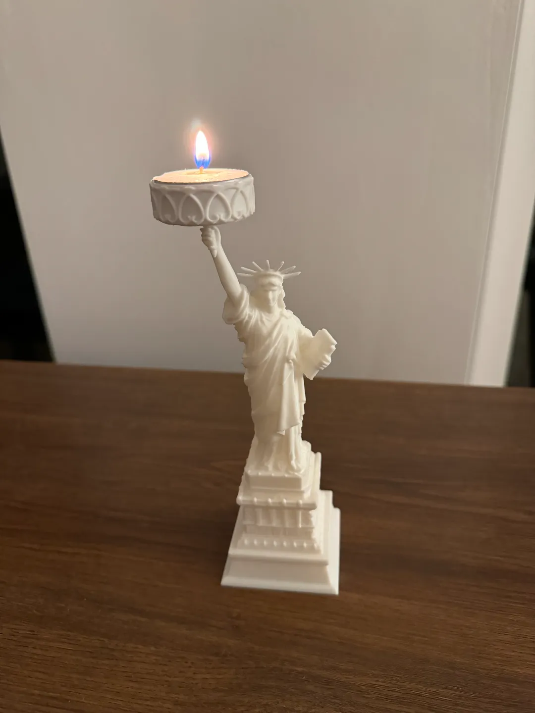 Full Size Statue Of Liberty Tealight Stand