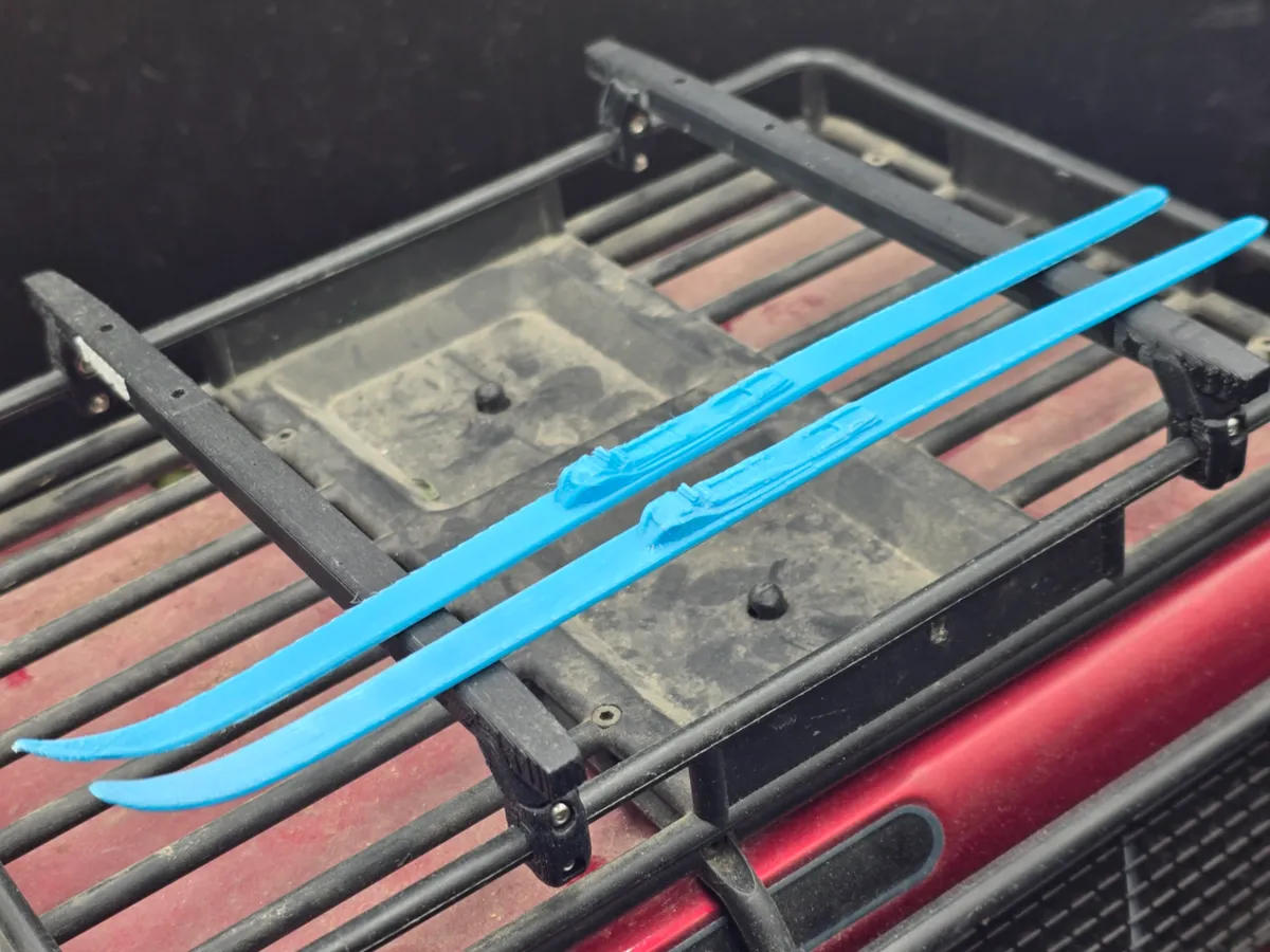 Cross-Countrey Skis - Scale 1/10, Detailed