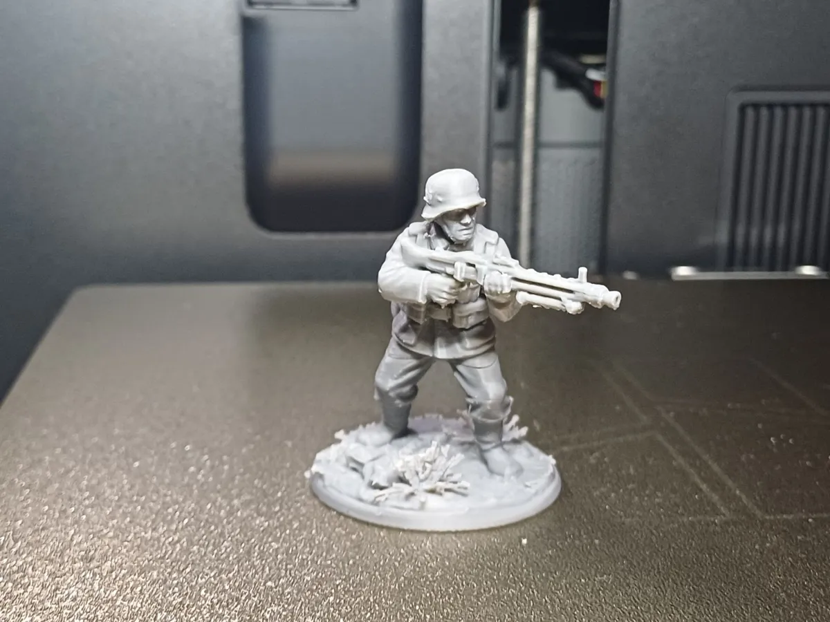 WW2 German Soldier 4, photo 3 of 4 - WW2 German Soldier 4 Figurines & Collectibles