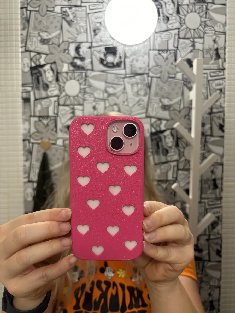iPhone 15 Case with Hearts, photo 3 of 4 - iPhone 15 Case with Hearts Tools