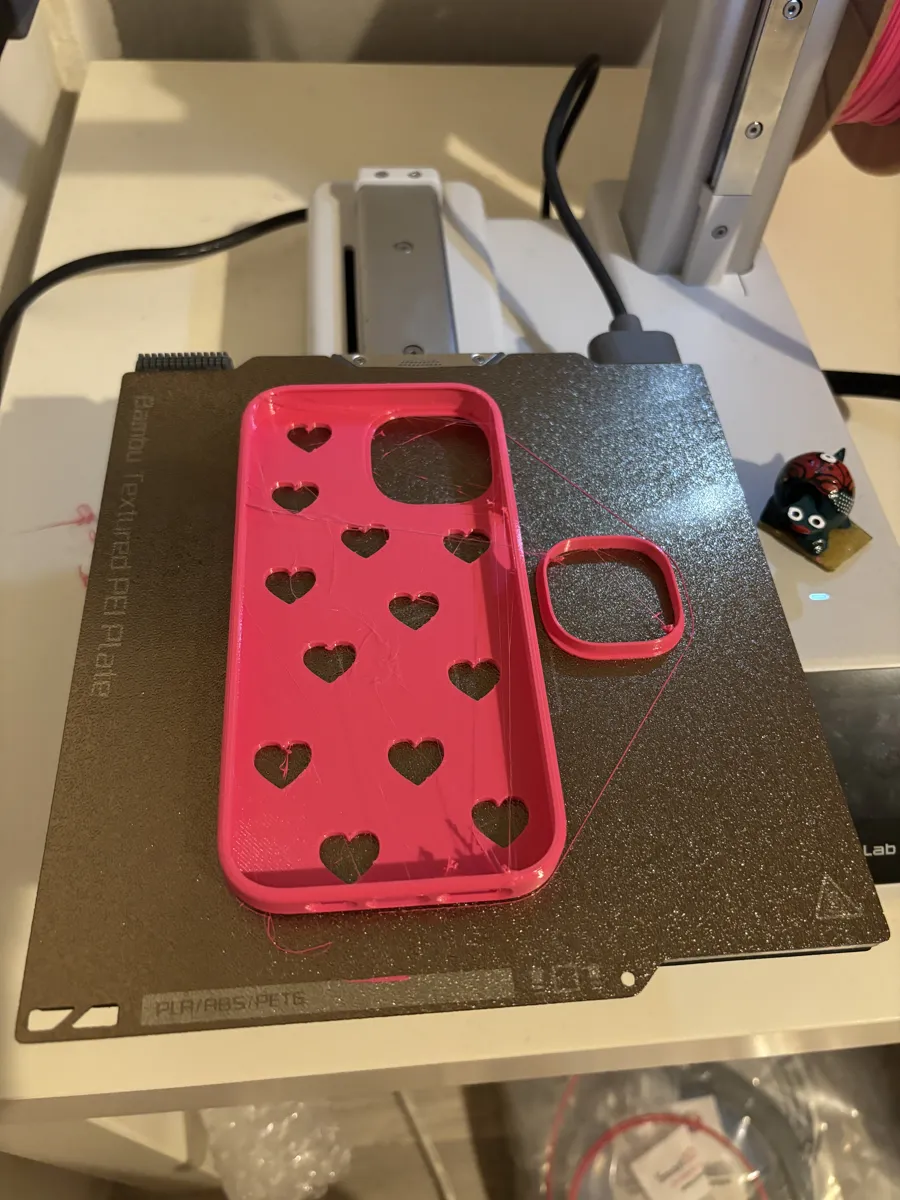 iPhone 15 Case with Hearts, photo 4 of 4 - iPhone 15 Case with Hearts Tools