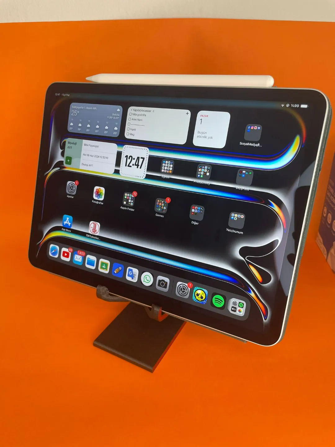 Floating Phone/Tablet Stand, photo 3 of 4 - Floating Phone/Tablet Stand Tools