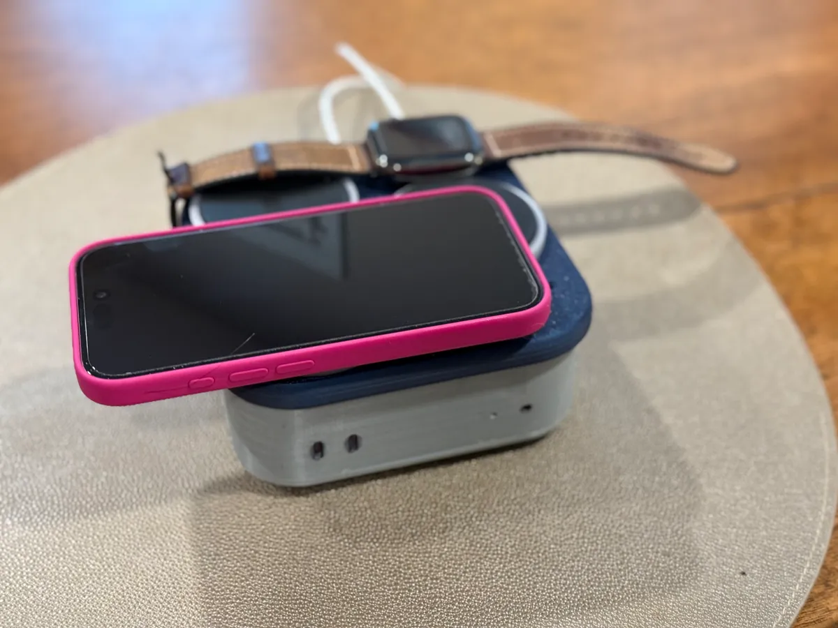 Mac mini "Pro Max" MagSafe and Apple Watch Charger, photo 4 of 4 - Mac mini "Pro Max" MagSafe and Apple Watch Charger Hobby & DIY