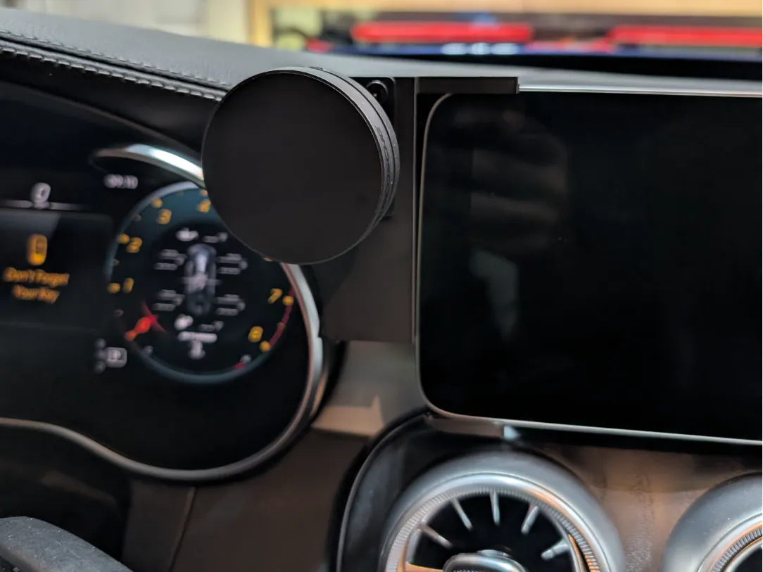 W205 C Class Larger Screen Phone Holder