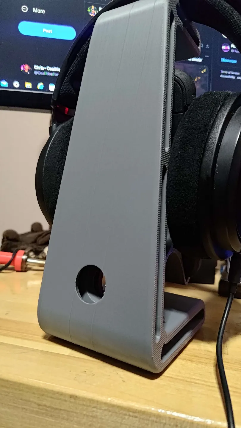 Headset and Phone Stand, photo 3 of 4 - Headset and Phone Stand Household