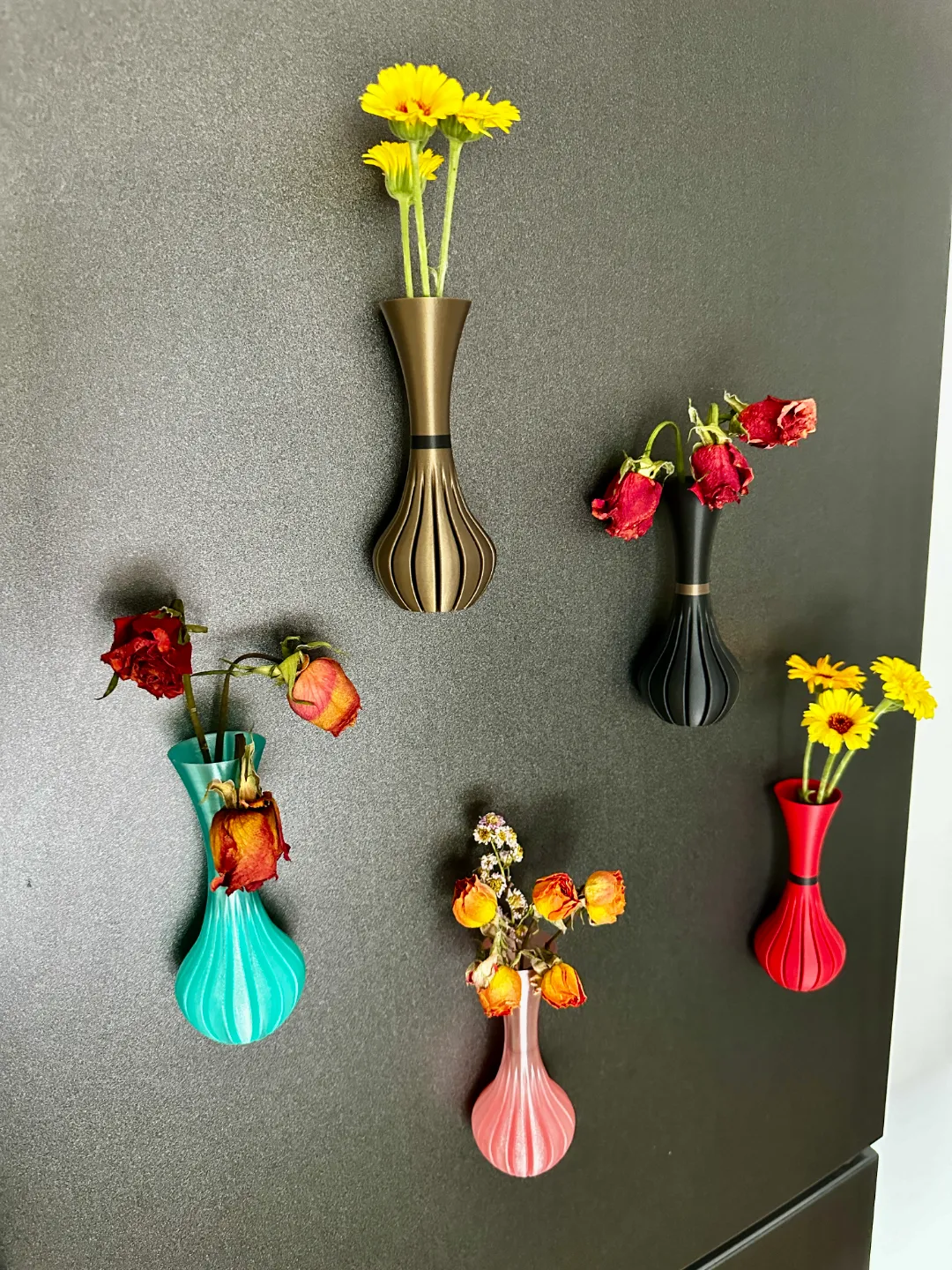 Mini elegant vase (fridge and clasic versions), photo 2 of 4 - Mini elegant vase (fridge and clasic versions) Home Decor Items