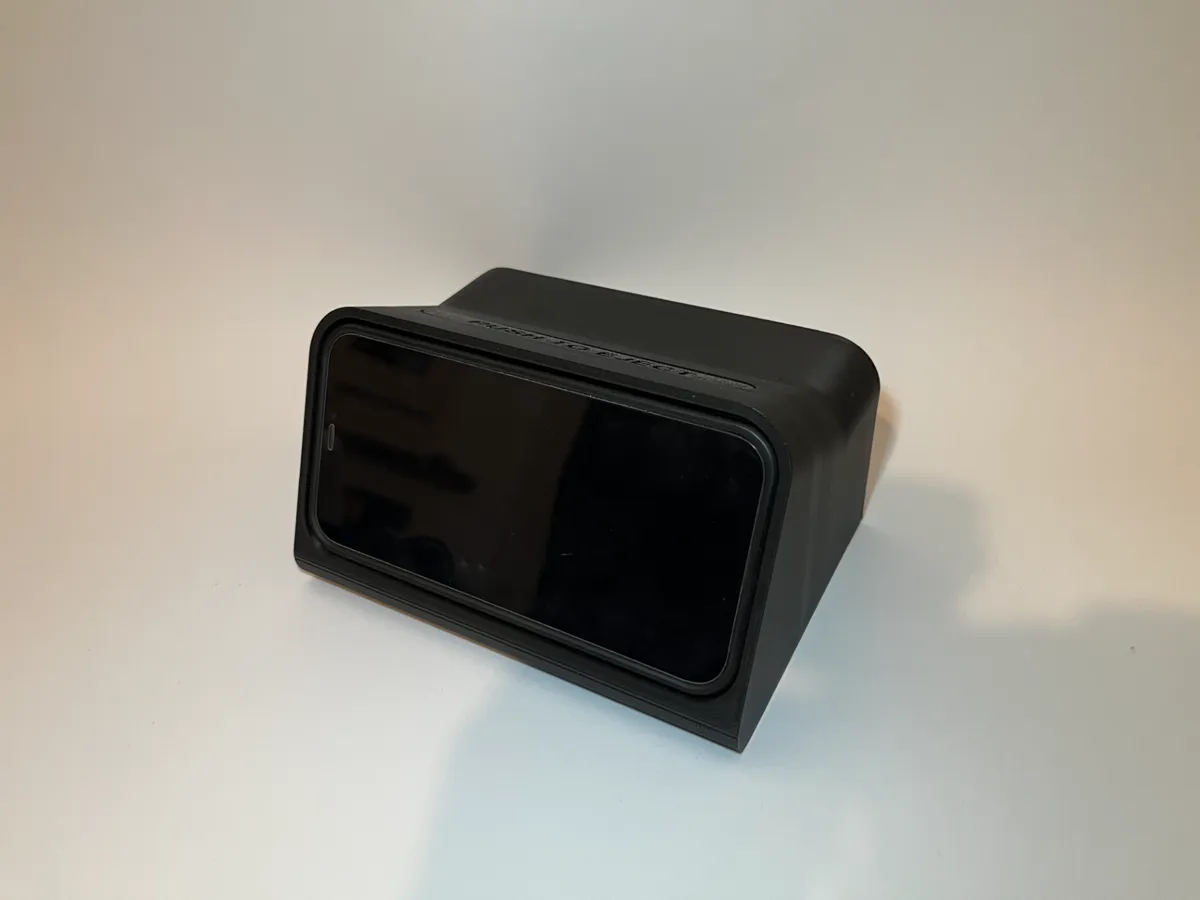 MagSafe Docking Station for iPhone 12-15 - Gadgets, in stock in India