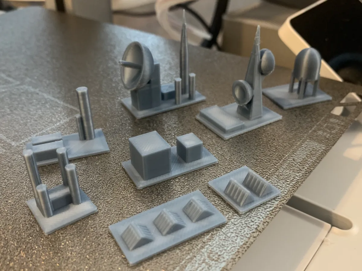 City Buildings Roof Topper Set