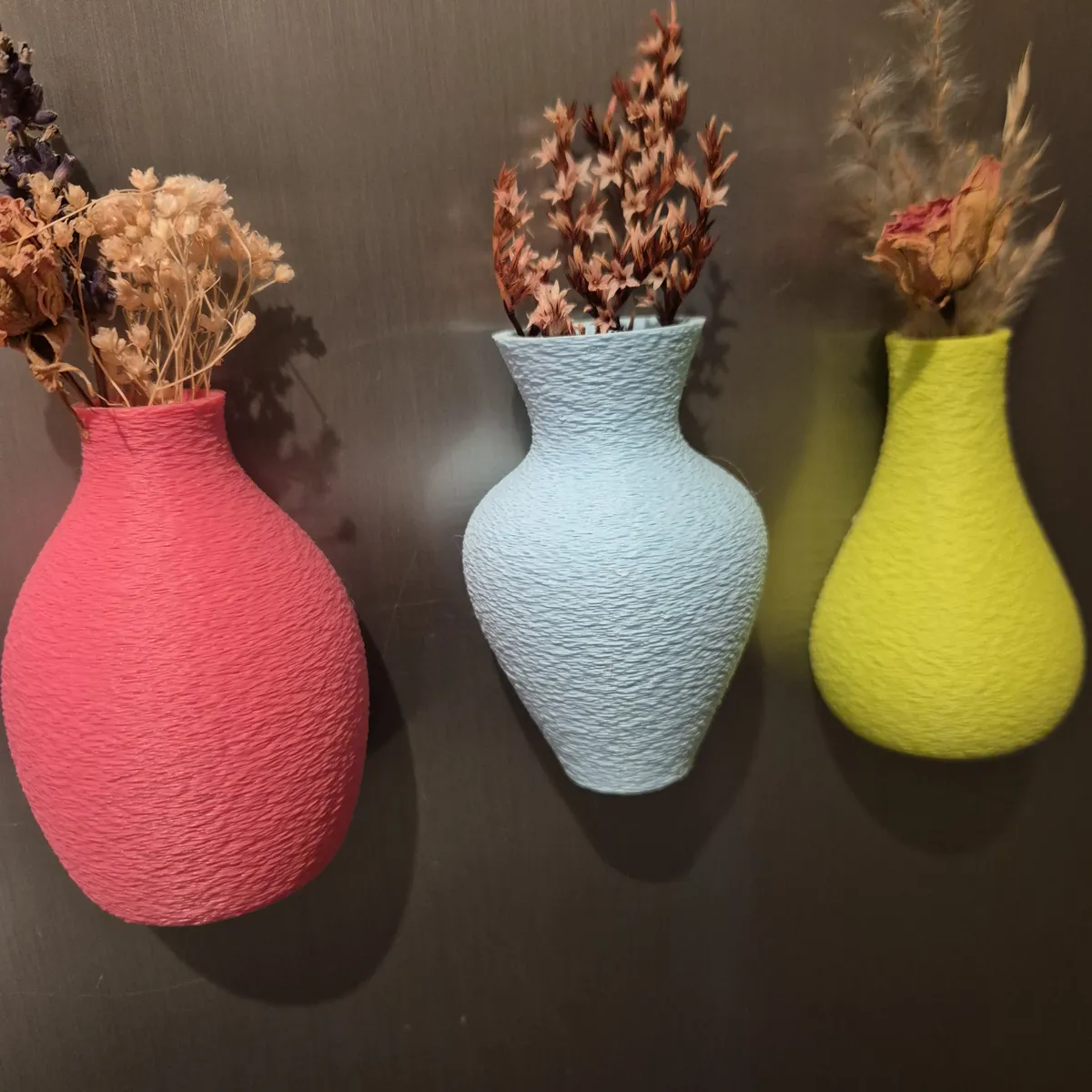 Magnetic Vases, Colorful & Modern Design, photo 4 of 4 - Magnetic Vases, Colorful & Modern Design Home Decor Items
