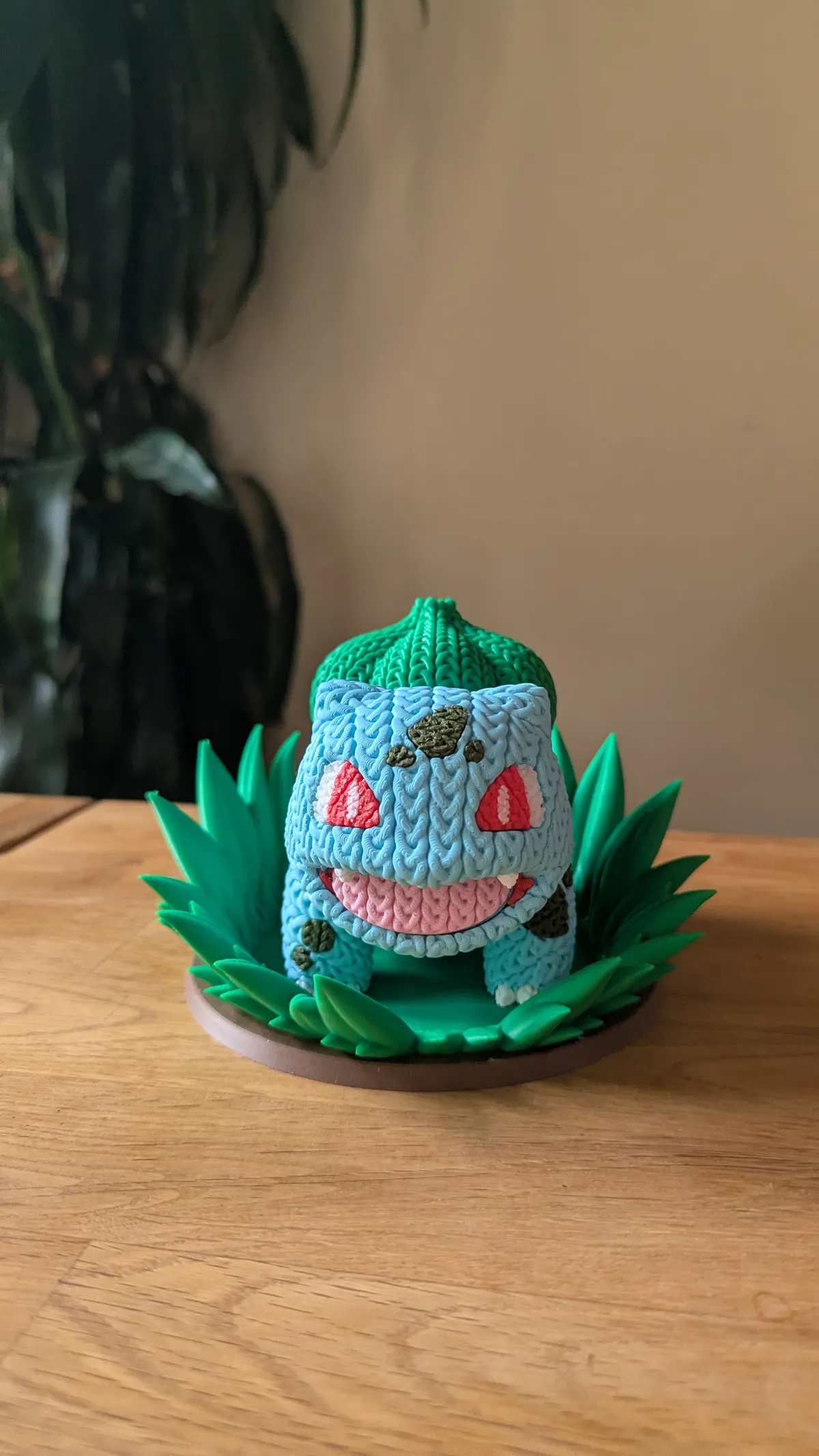Pokemon Leaf Diorama for Knitted Bulbasaur Figure, photo 4 of 4 - Pokemon Leaf Diorama for Knitted Bulbasaur Figure Figurines & Collectibles
