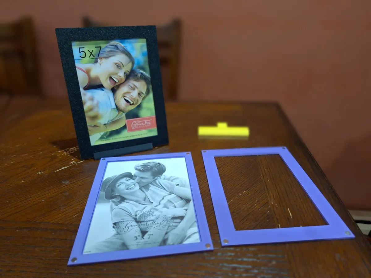 Picture Frame, photo 2 of 4 - Modern & Minimal Frames, pictureframe