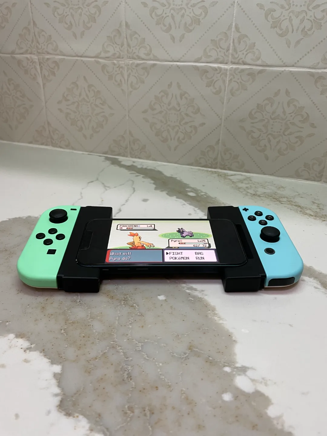iPhone 12/13 Mini Joycon Grip Attachment, photo 4 of 4 - iPhone 12/13 Mini Joycon Grip Attachment Hobby & DIY