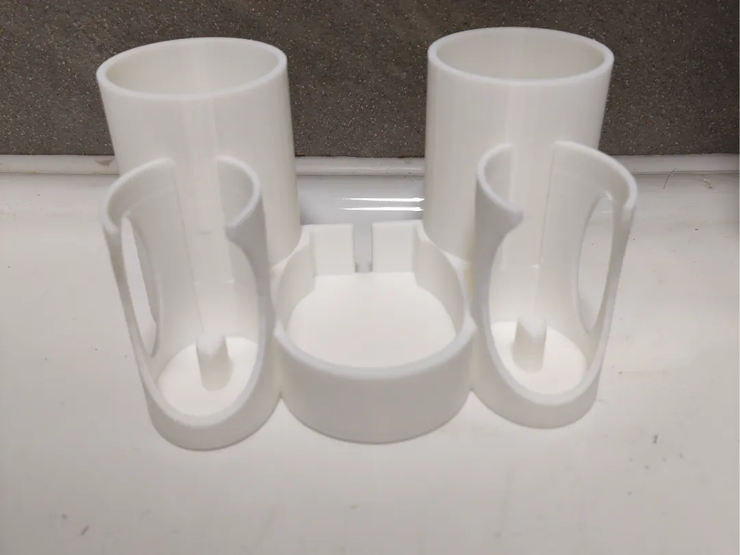 Oral-b holder for two toothbrushes and tootpaste