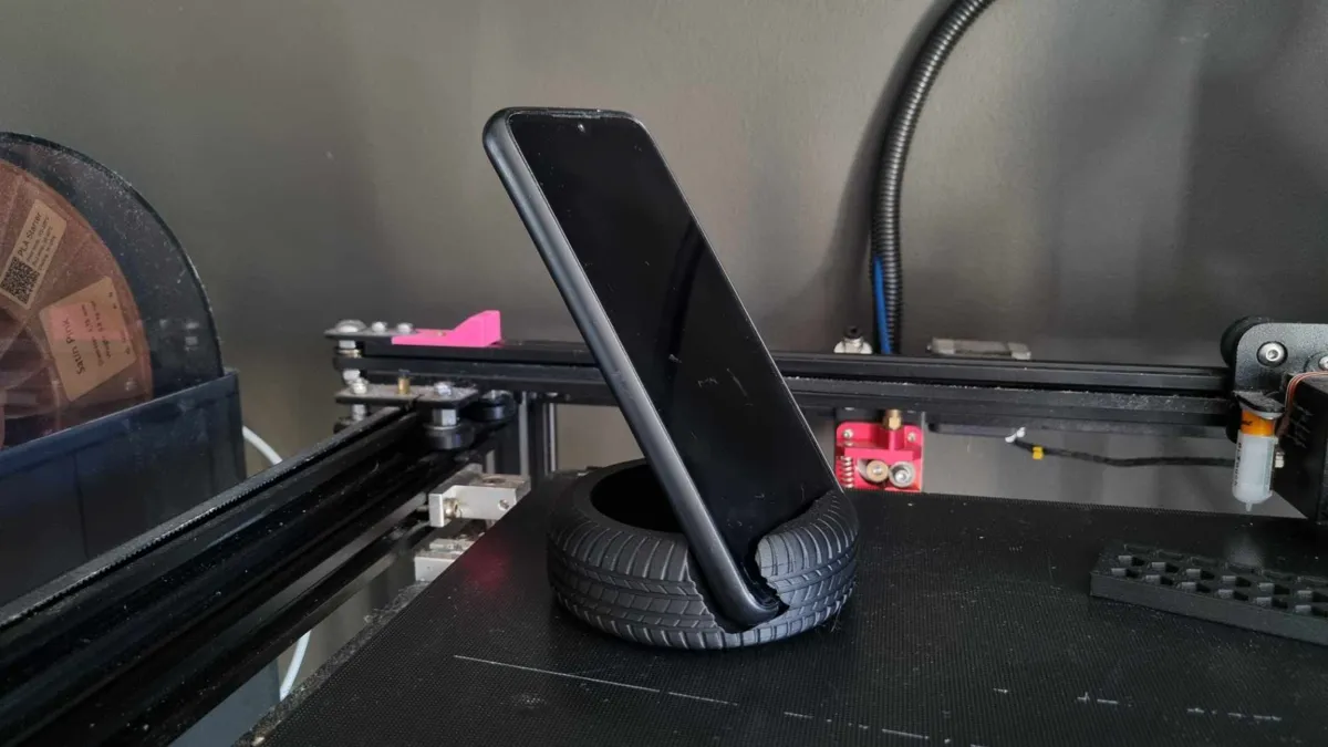 Car Tire Style Phone Stand, photo 4 of 4 - Car Tire Style Phone Stand Hobby & DIY