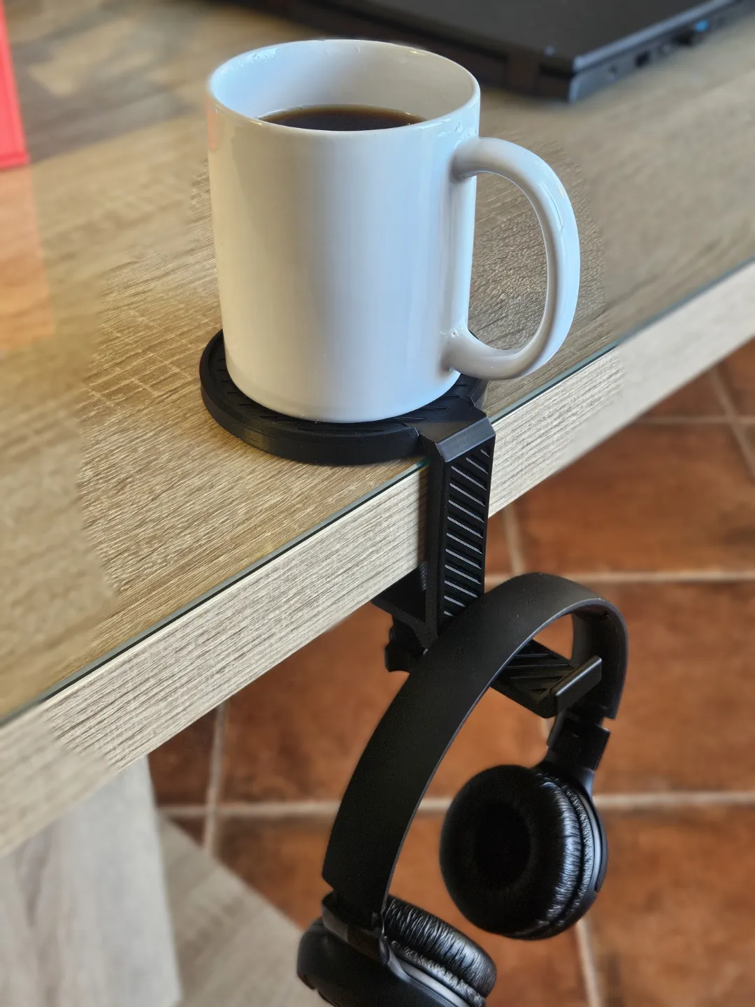 Industrial Headphone Holder With Coaster, photo 4 of 4 - Industrial Headphone Holder With Coaster Household