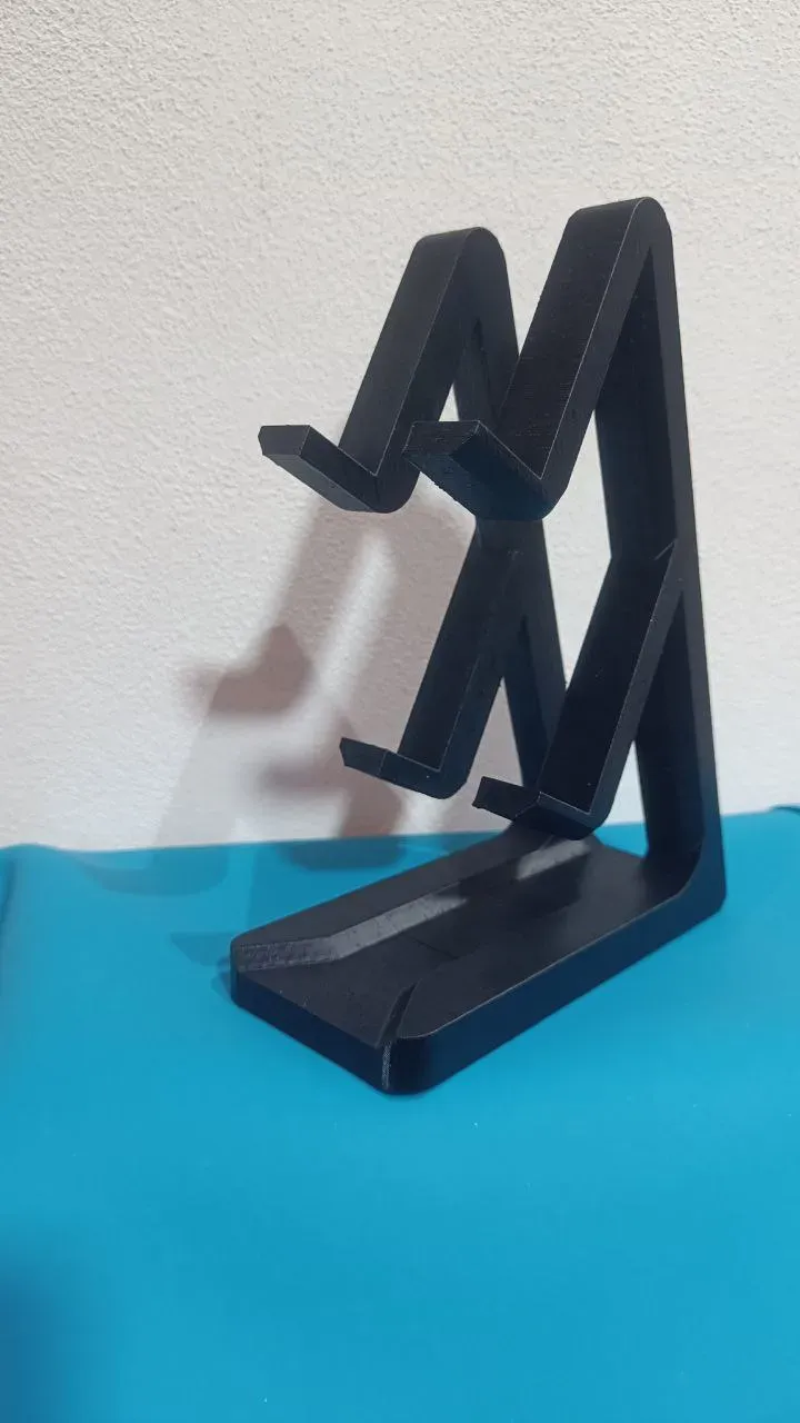 PS4 and PS5 Controller Stand, photo 2 of 4 - PS4 and PS5 Controller Stand Tools