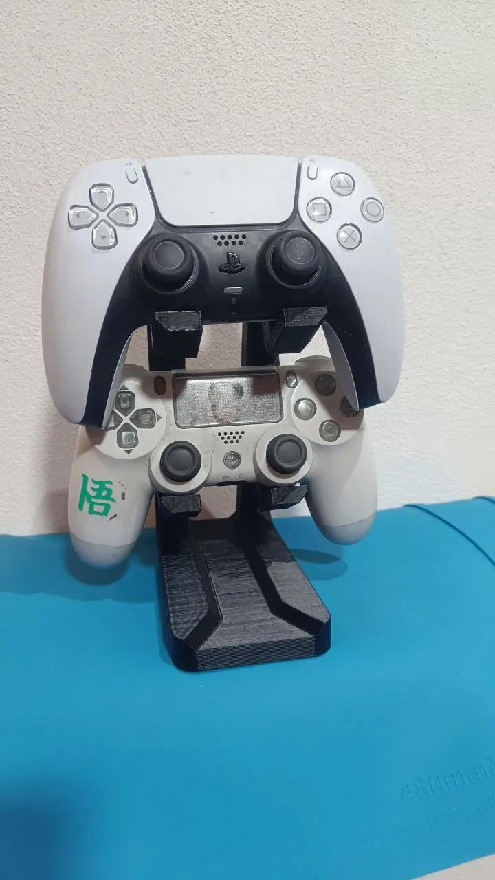 PS4 and PS5 Controller Stand, photo 4 of 4 - PS4 and PS5 Controller Stand Tools