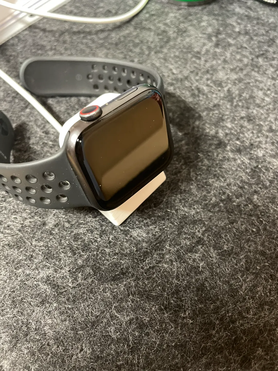 Minimalistic Apple Watch Charger, photo 2 of 3 - Minimalistic Apple Watch Charger Tools