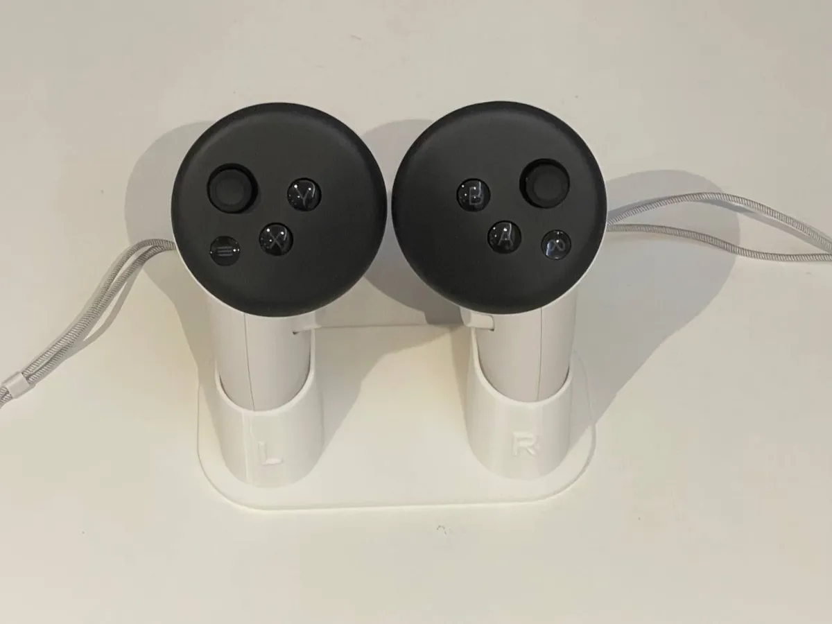 Quest 3/3s controller stand
