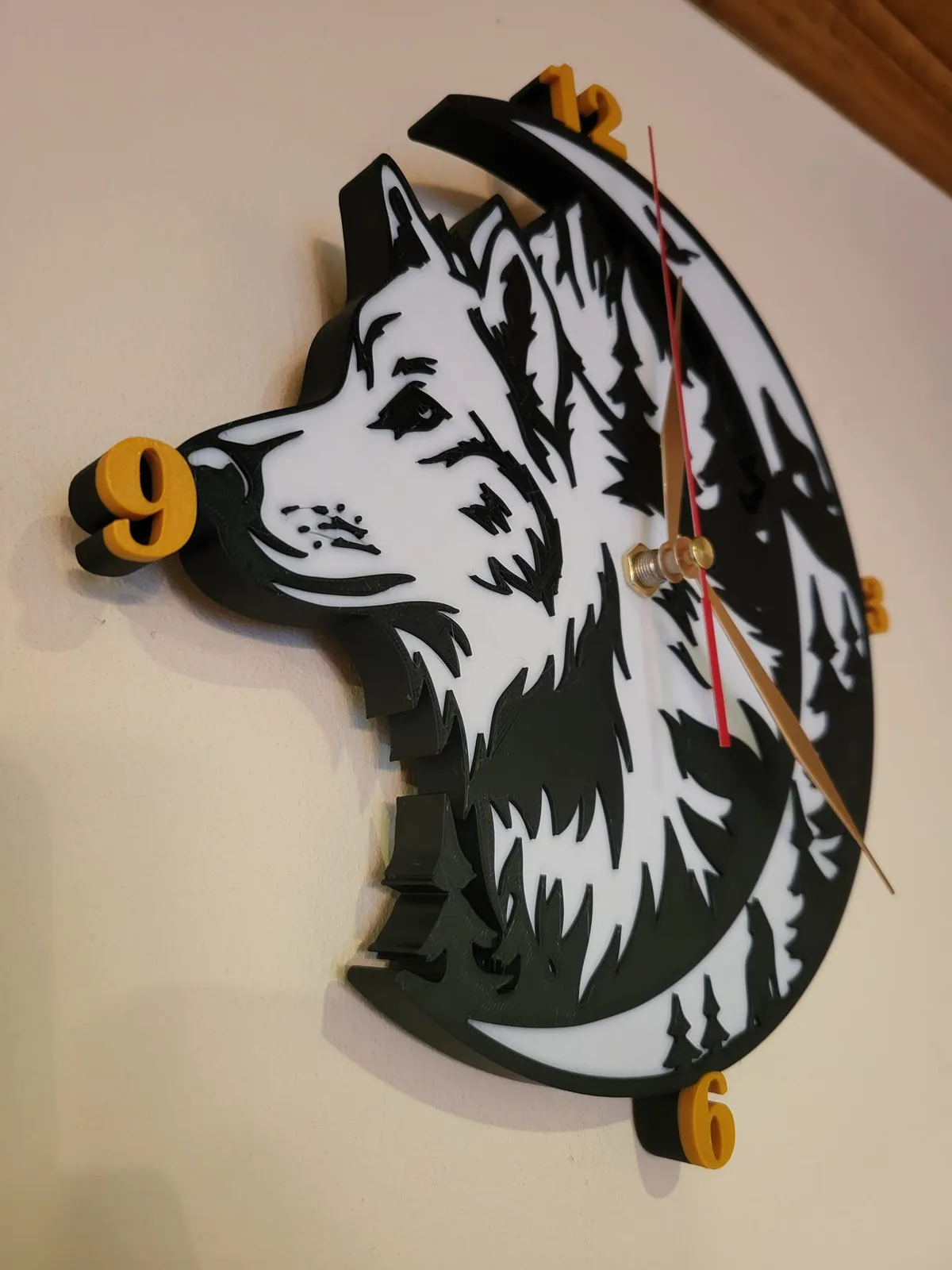 Wolf Clock, photo 3 of 4 - Wolf Clock Home Decor Items