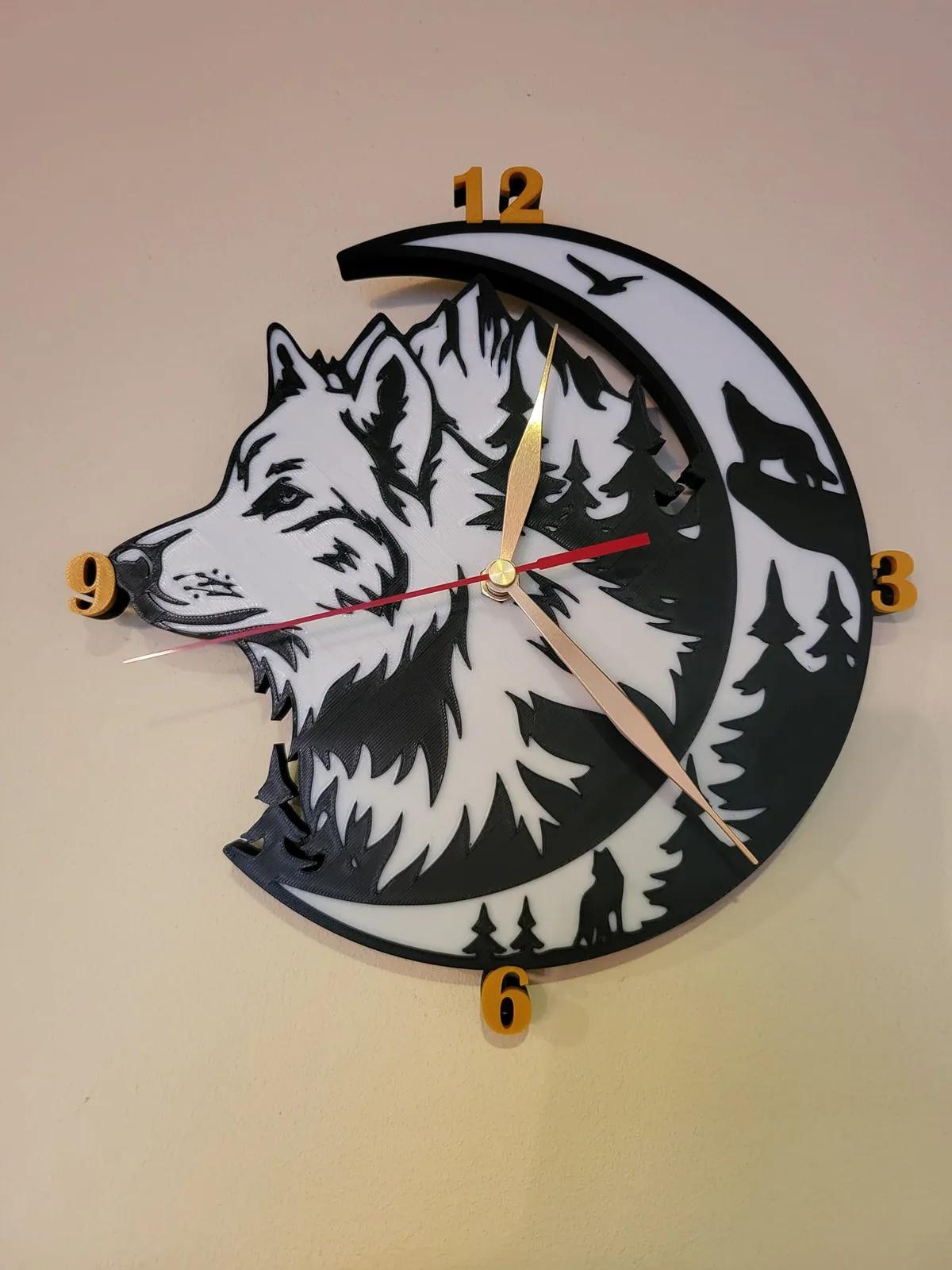 Wolf Clock, photo 4 of 4 - Wolf Clock Home Decor Items