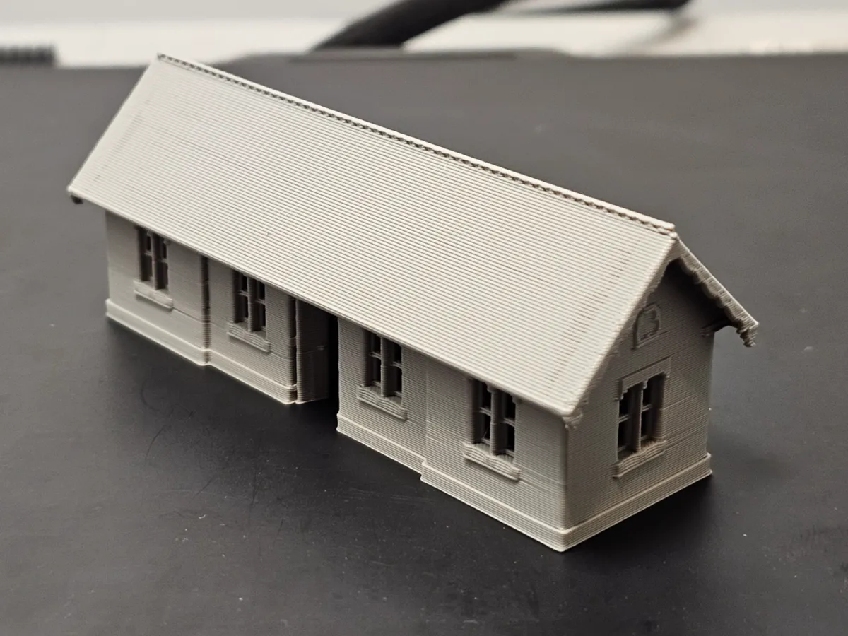 N-gauge Railway Station Waiting Shed