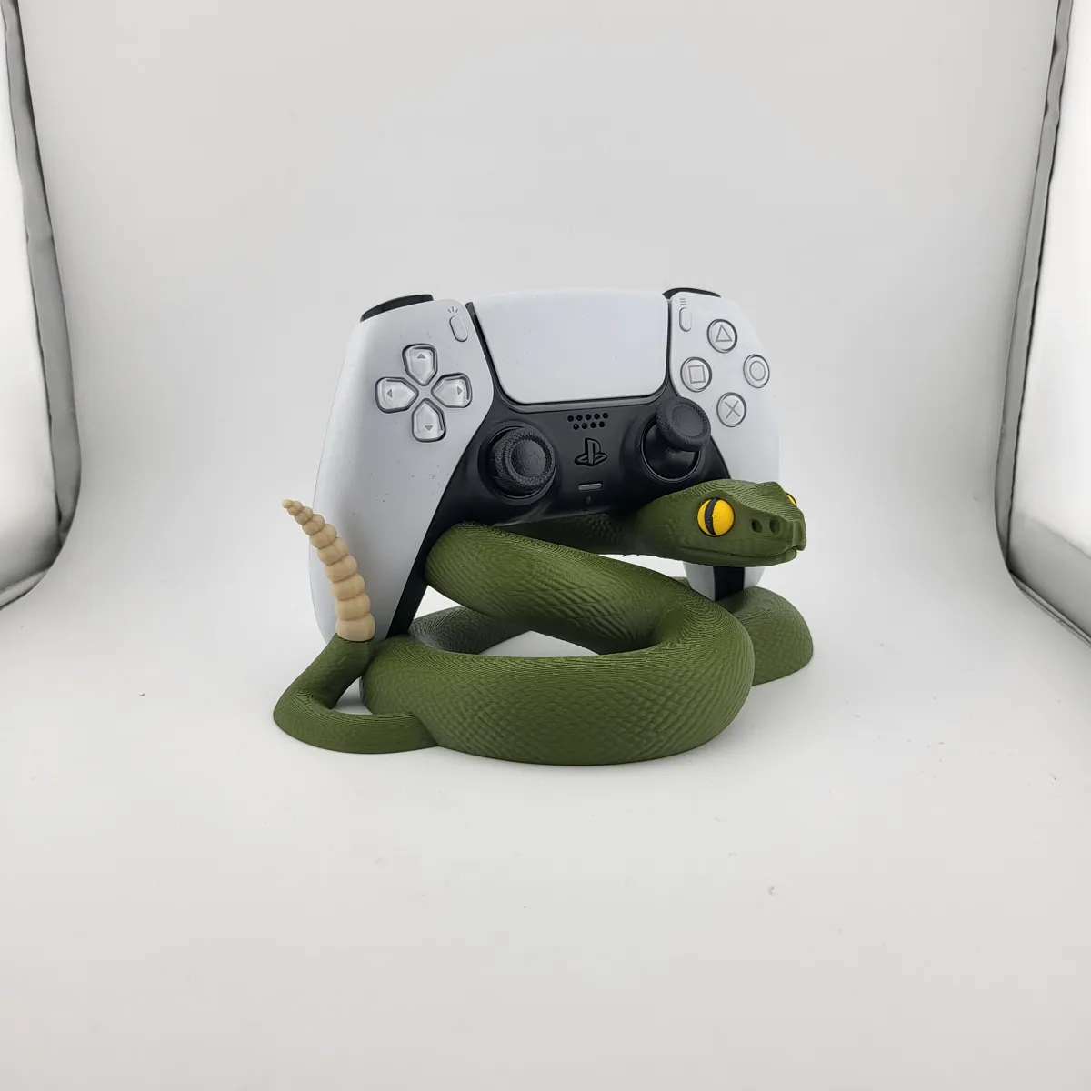 PS5 PS4 Controller Stand snake | DualSense Dock, photo 3 of 4 - PS5 PS4 Controller Stand snake | DualSense Dock Pets