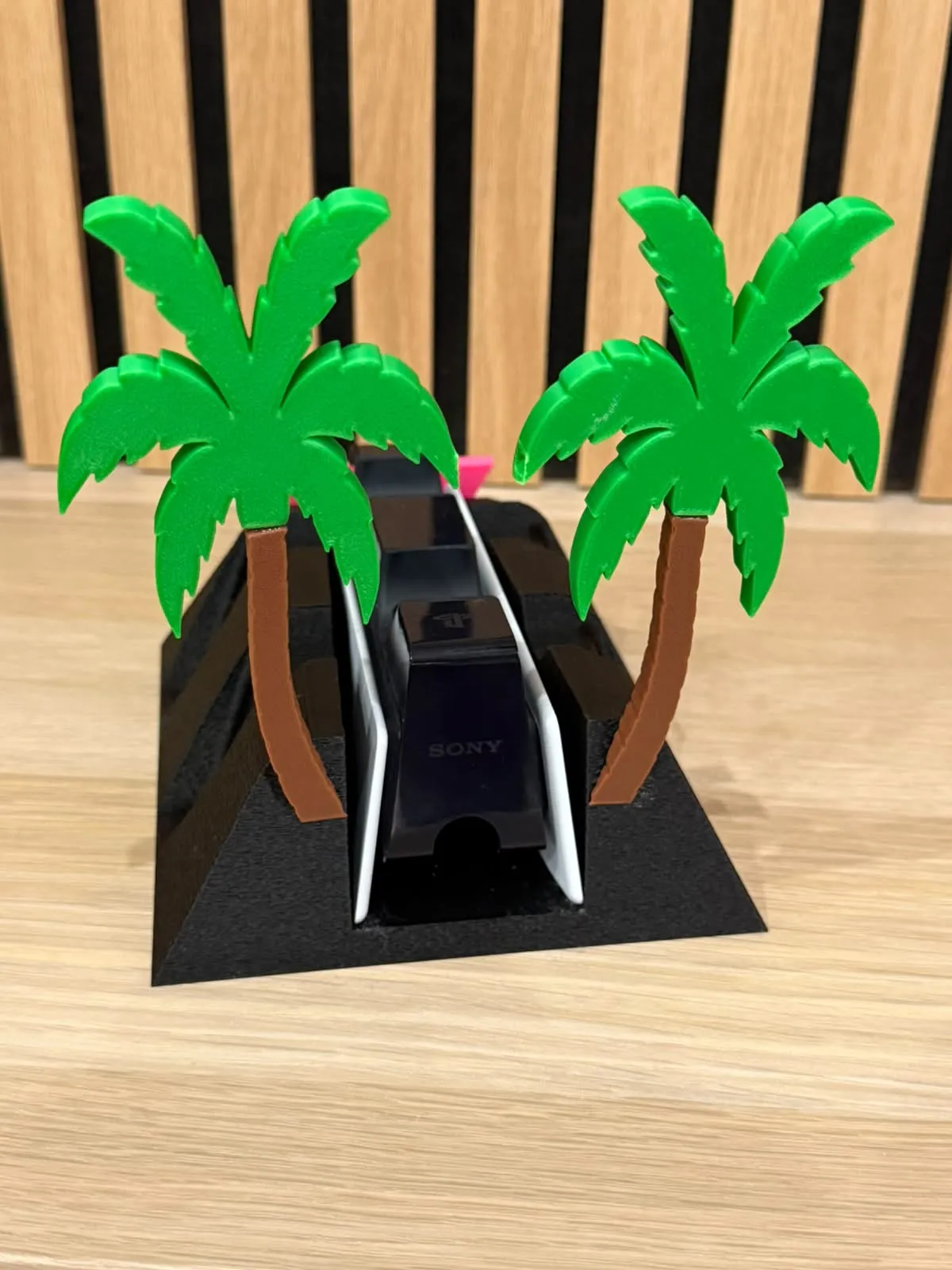 GTA6 supporto base ricarica ps5 SONY, photo 3 of 4 - GTA6 supporto base ricarica ps5 SONY Gaming Accessories