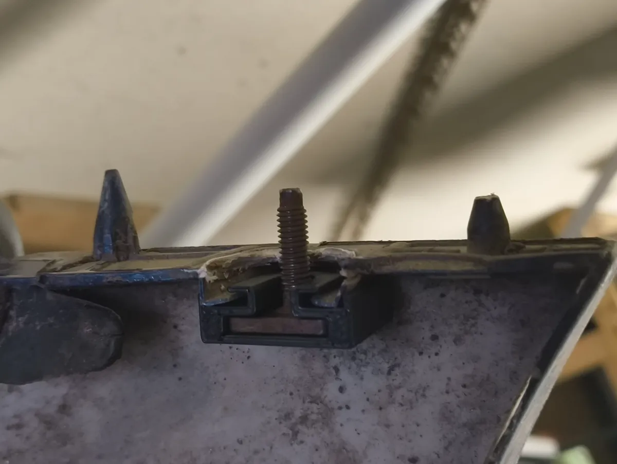 peugeot 206 bumper screw plate, photo 3 of 4 - peugeot 206 bumper screw plate Hobby & DIY