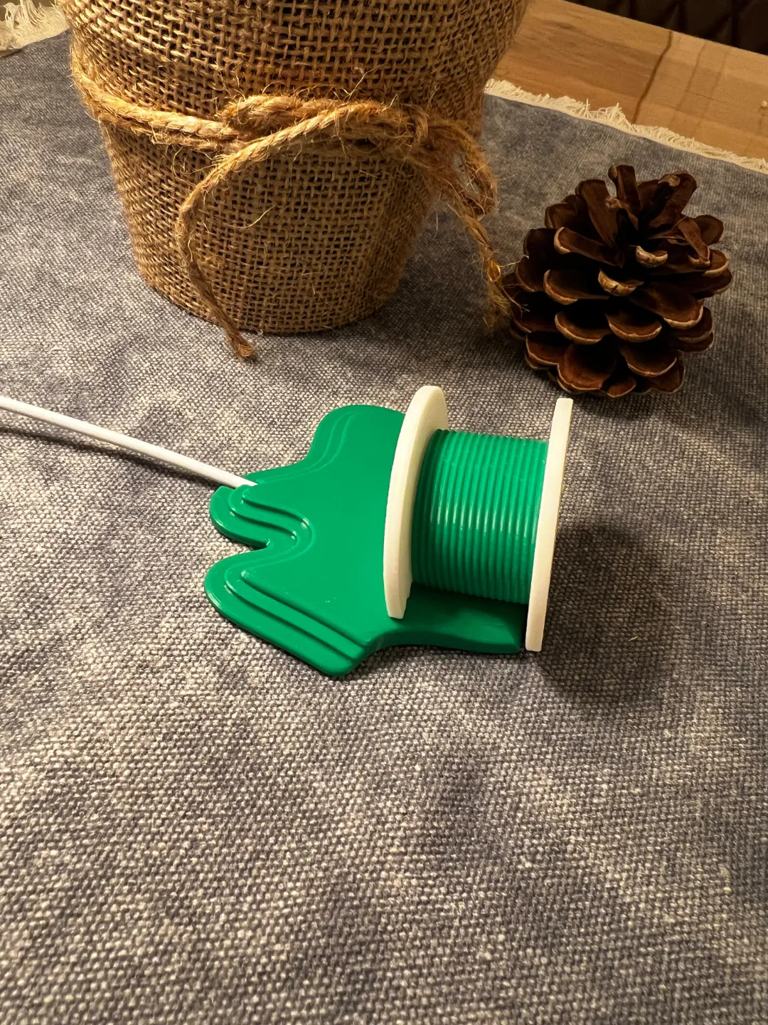 Ladestation Apple Watch - geschmolzene Spule, photo 4 of 4 - Ladestation Apple Watch - geschmolzene Spule Tools