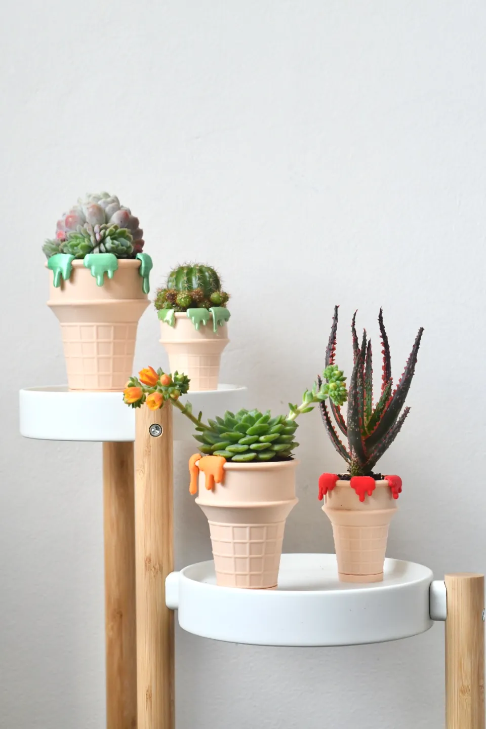 ICE CREAM CONE PLANTER POT, photo 3 of 4 - ICE CREAM CONE PLANTER POT Garden & Outdoor