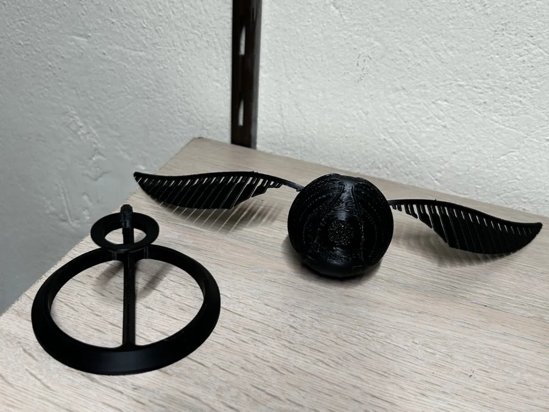 golden snitch with stand