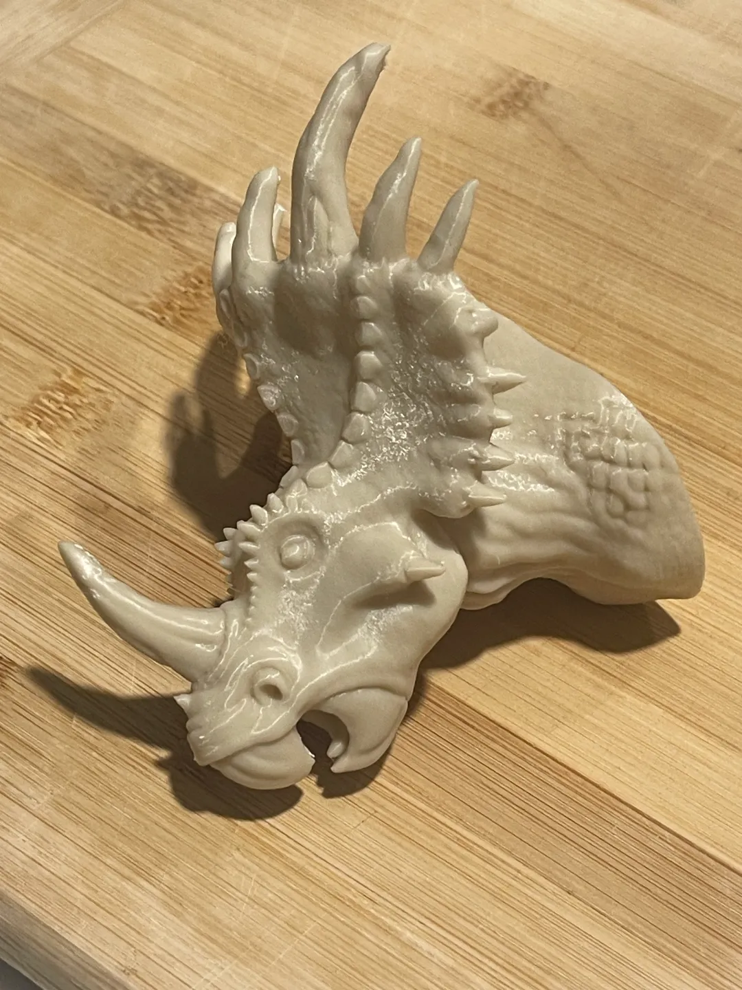 Triceratops Dinosaur Bust with Plaque, photo 2 of 4 - Triceratops Dinosaur Bust with Plaque Art