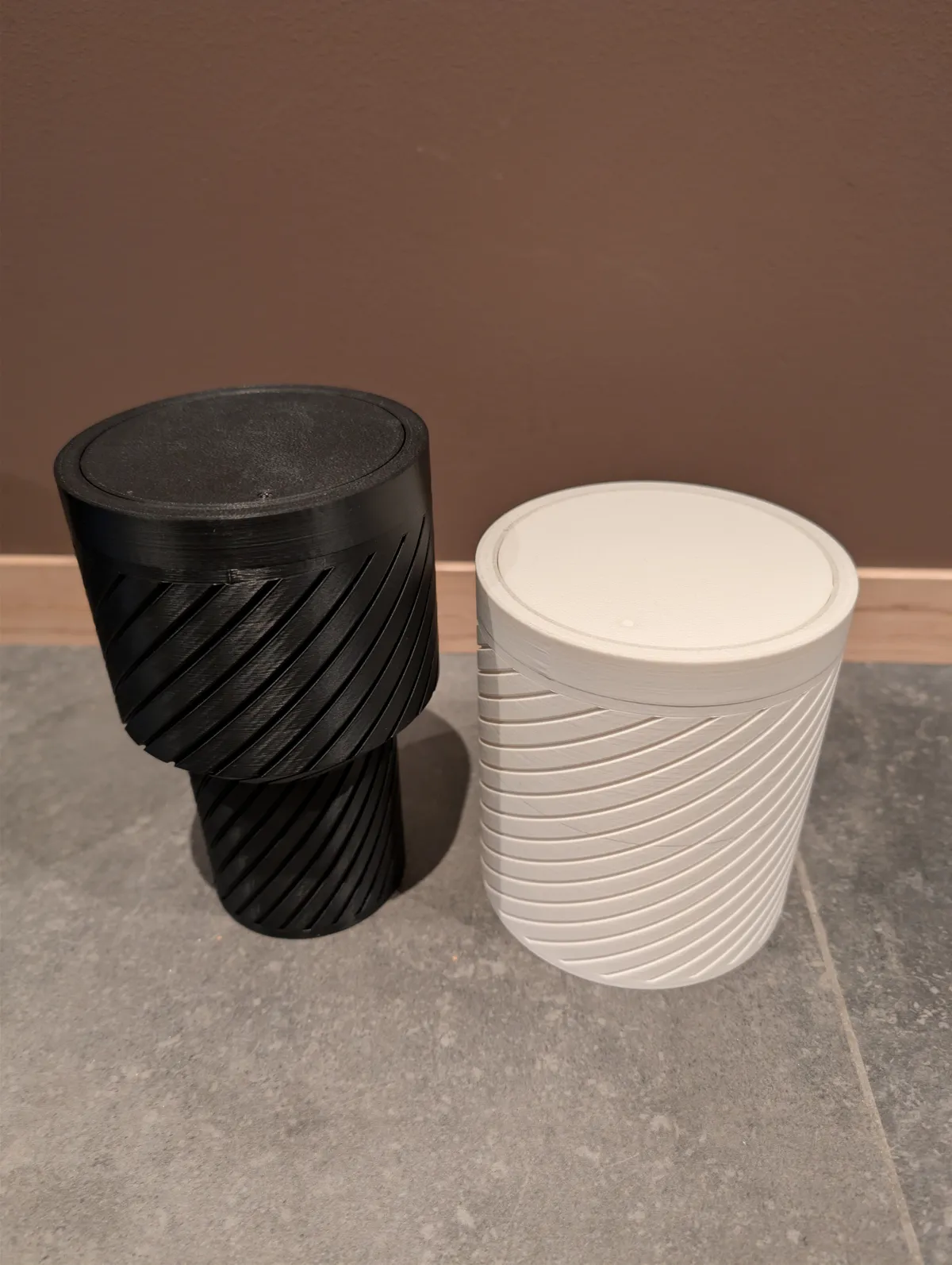 Parametric Flip-Top Thrash Can, photo 4 of 4 - Parametric Flip-Top Thrash Can Car & Vehicle
