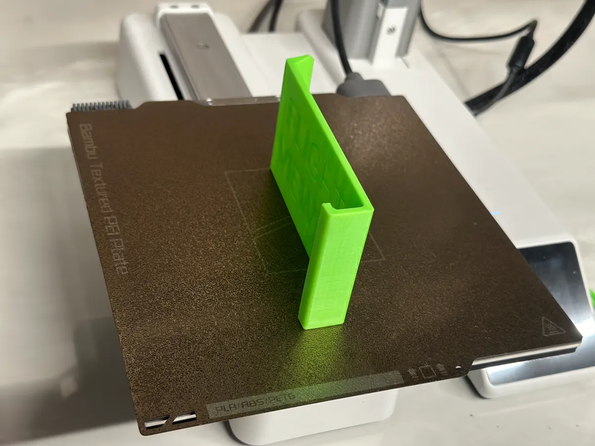Tray Table Phone Holder for Airplanes, photo 3 of 3 - Tray Table Phone Holder for Airplanes Tools