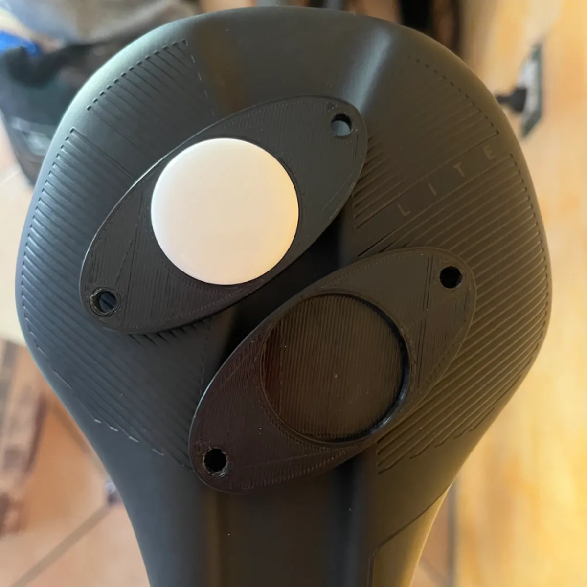 AirTag Holder for bike, photo 2 of 4 - AirTag Holder for bike Tools