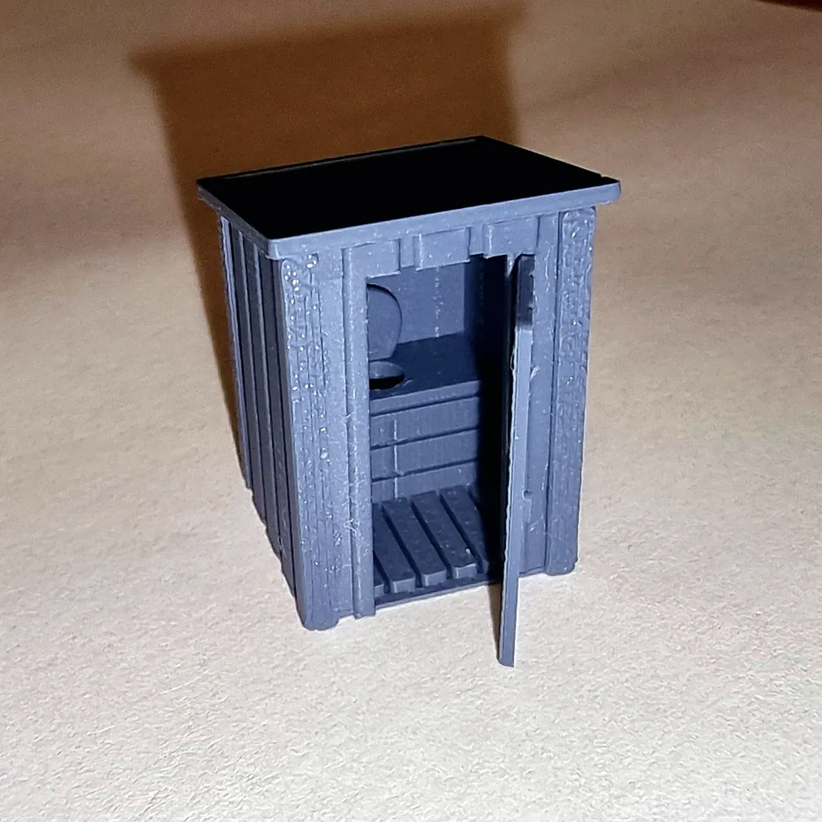 Outhouse, toilet, "Plumpsklo" H0 1:87, photo 3 of 4 - Outhouse, toilet, "Plumpsklo" H0 1:87 Miniatures
