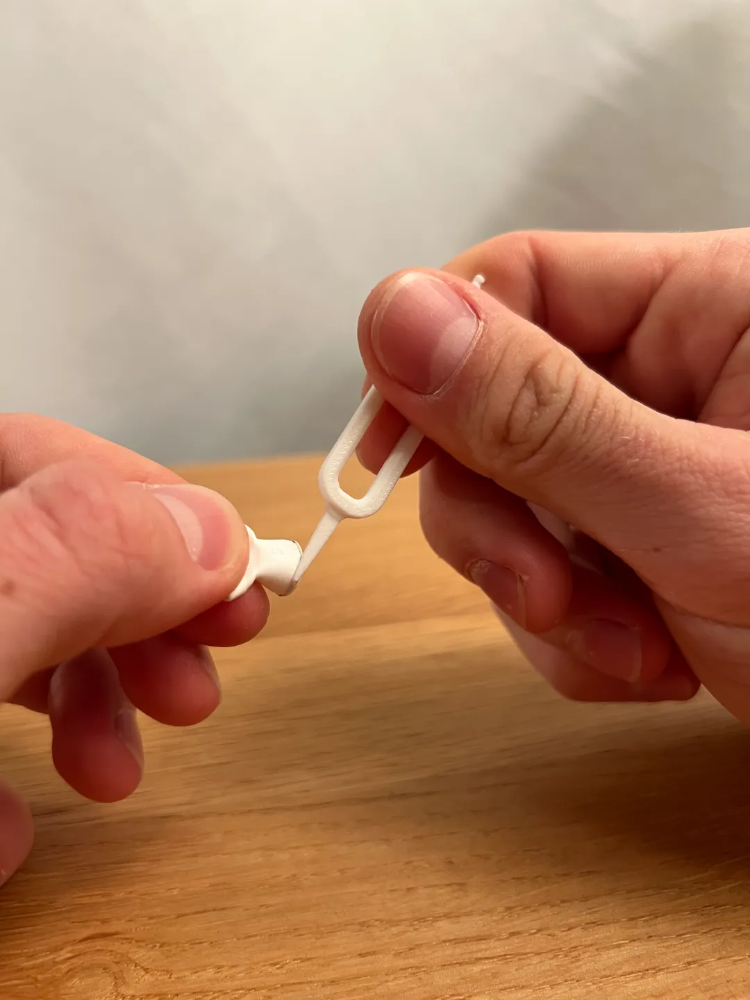 Earbuds Cleaning Tool, photo 3 of 4 - Earbuds Cleaning Tool Mobile & Device Accessories
