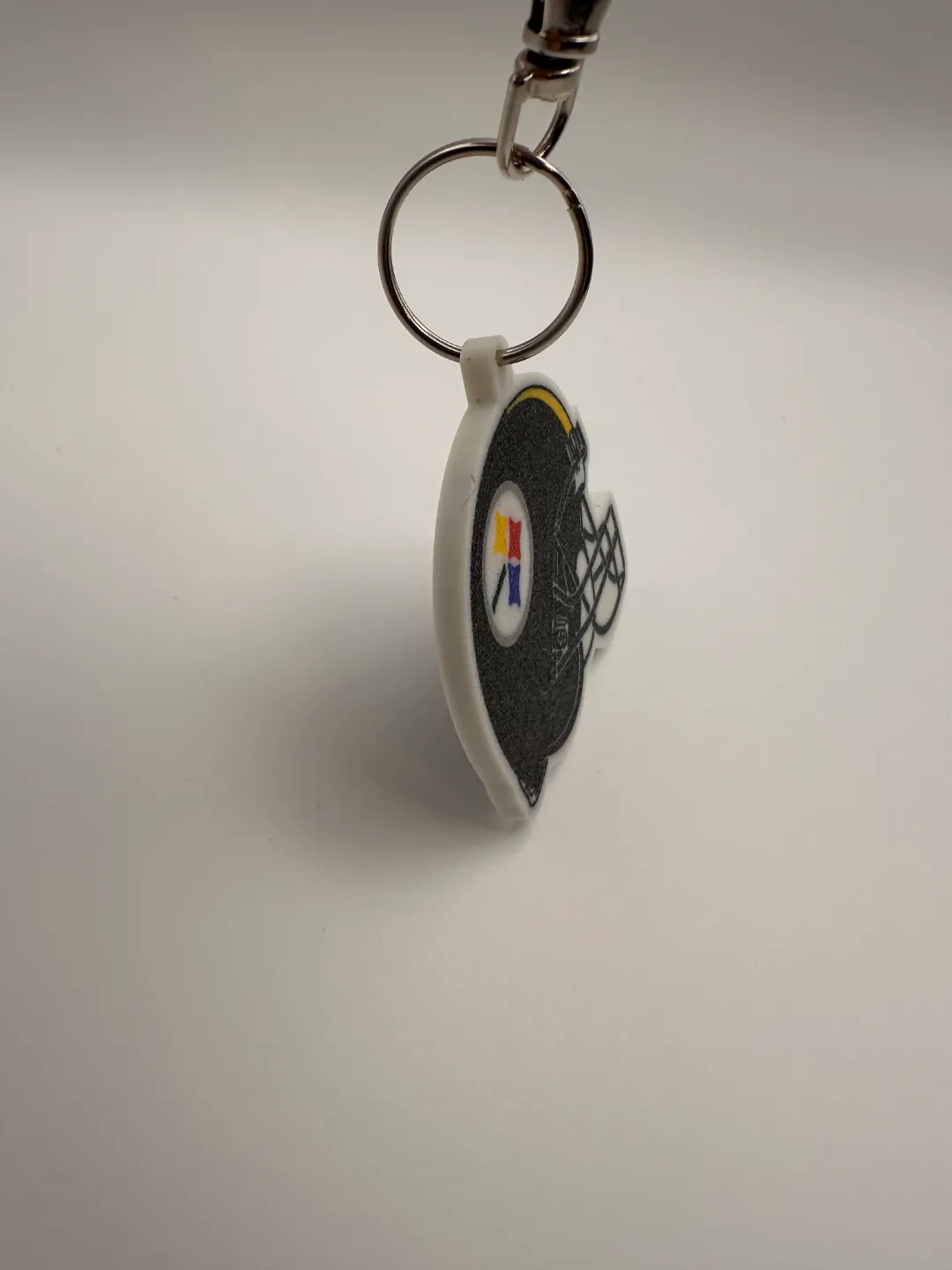 Pittsburgh Steelers Keychain, photo 4 of 4 - Pittsburgh Steelers Keychain Generative Art