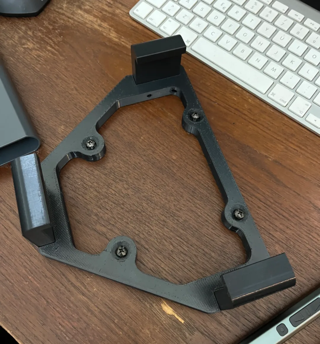 MAC Mini M1 Vesa mount 100x100