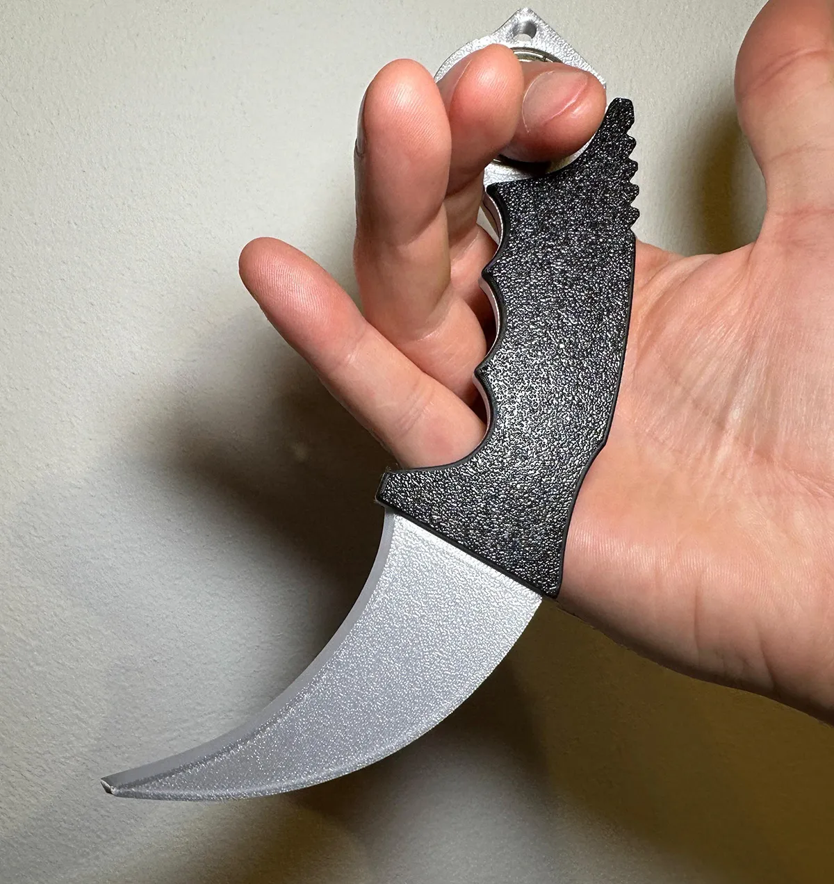 Keyrambit, Karambit Keychain with Bearing spinner, photo 3 of 4 - Keyrambit, Karambit Keychain with Bearing spinner Keychains