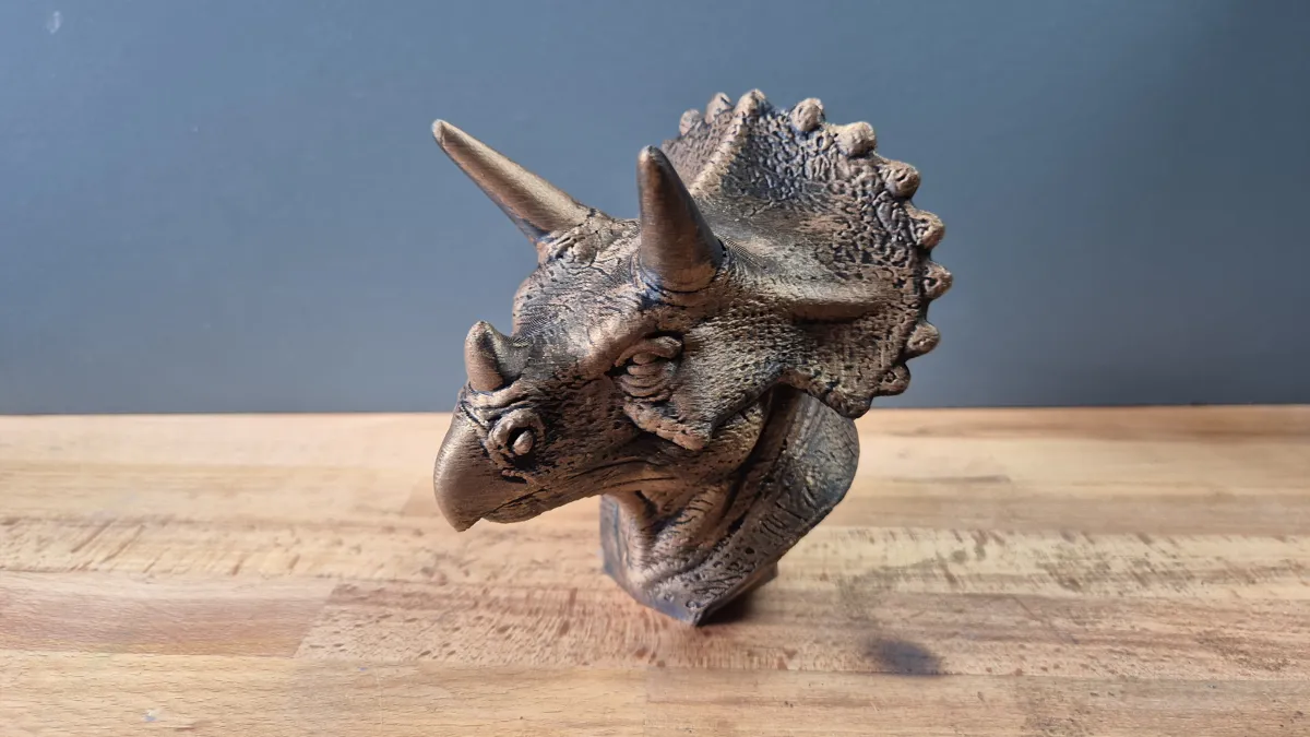 Triceratops Dino Bust Model, photo 3 of 3 - Triceratops Dino Bust Model Figurines & Collectibles
