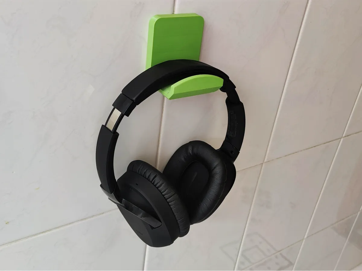 wall headphone holder