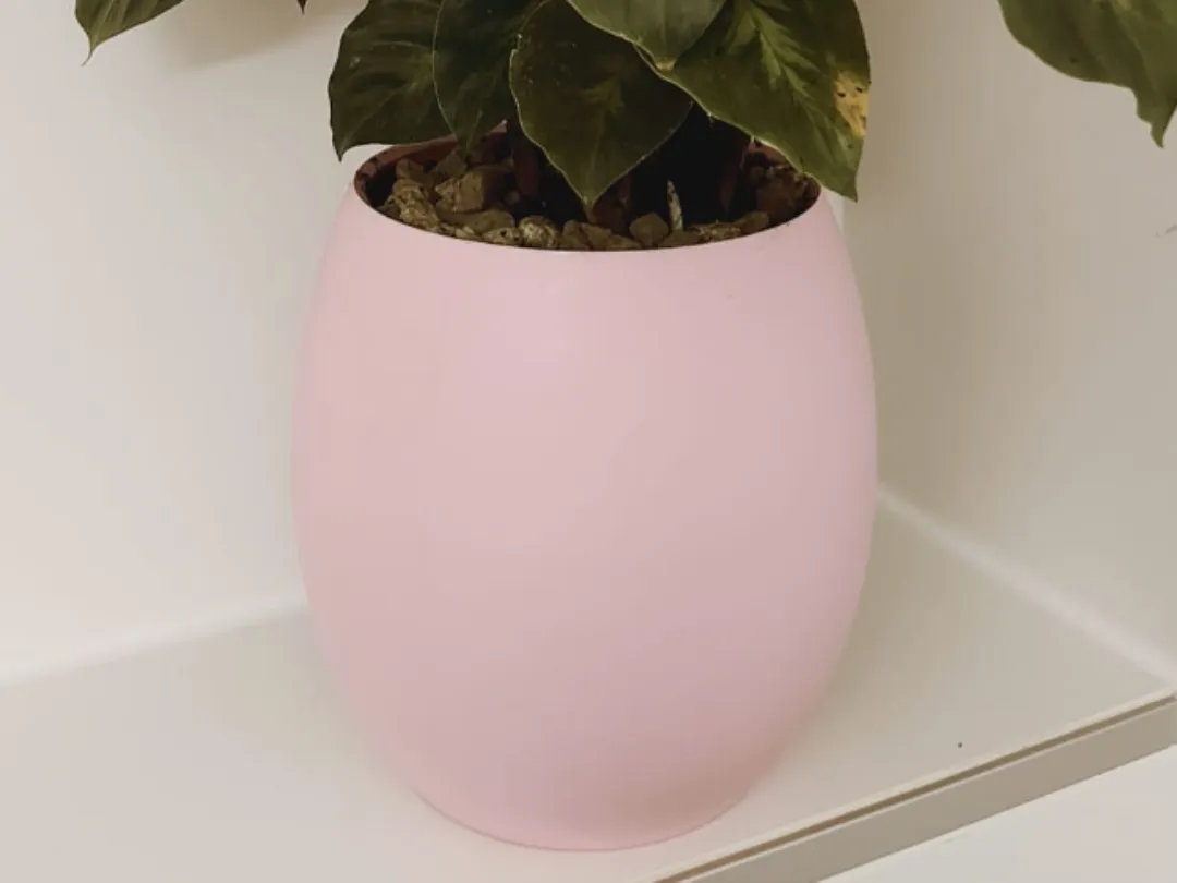 Minimalist round planter vase