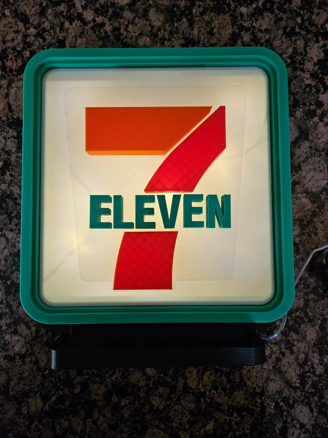 711 Inspired Table Lamp, photo 4 of 4 - 711 Inspired Table Lamp Household